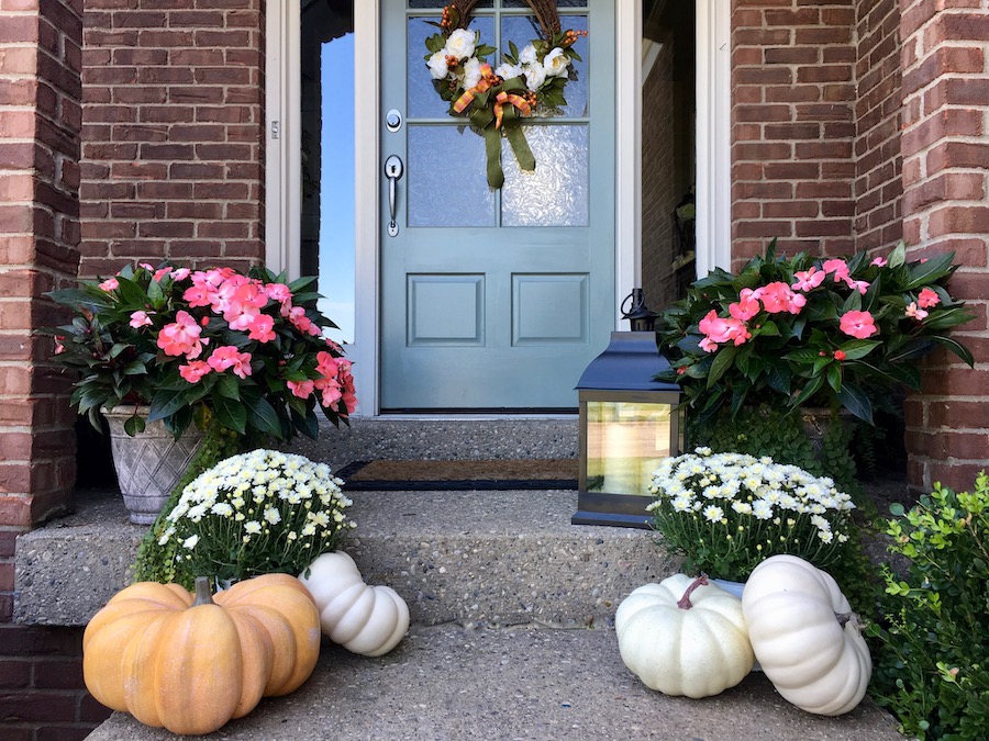 Fall Front Porch Ideas to Transition from Summer to Fall