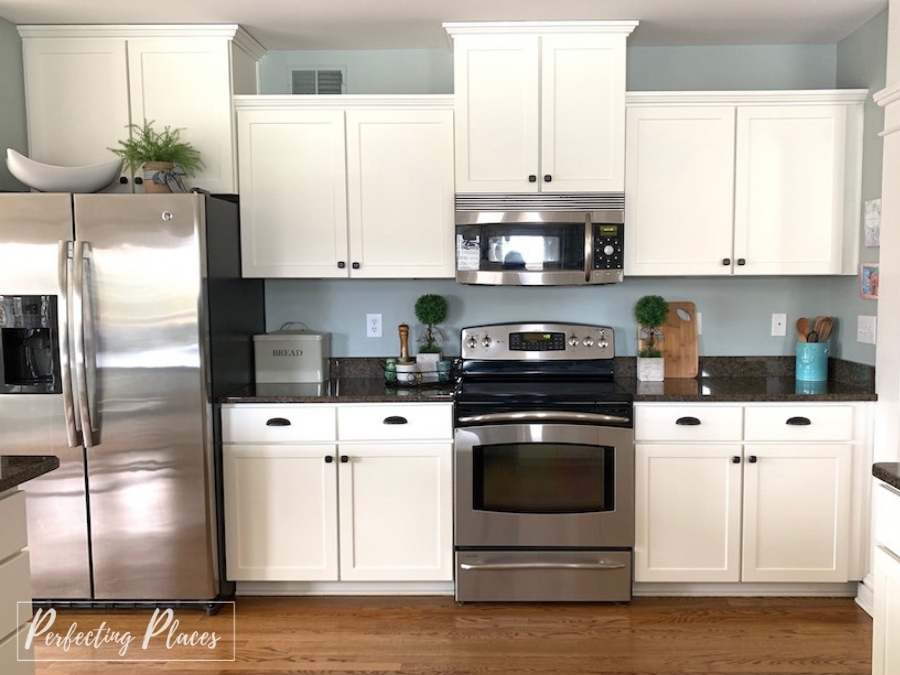 Painted Kitchen Cabinet Makeover