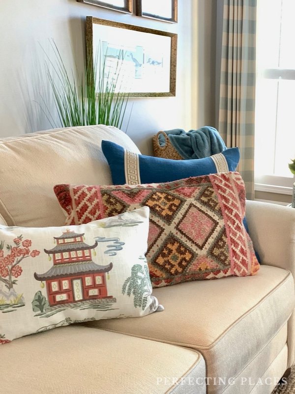 Fall Home Tour -- Fall Throw Pillows