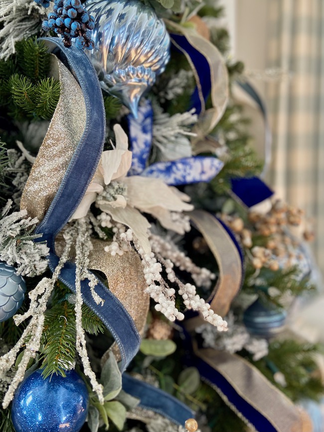 Blue, Cream and Gold Christmas Color Theme