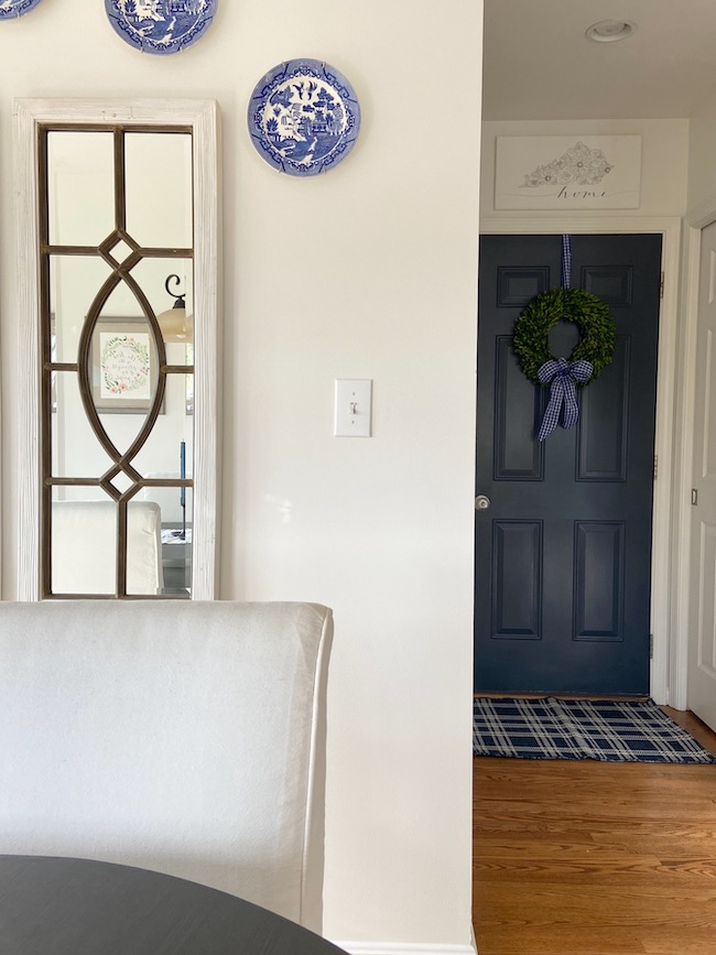 Kitchen in SW Alabaster with BM Hale Navy Door