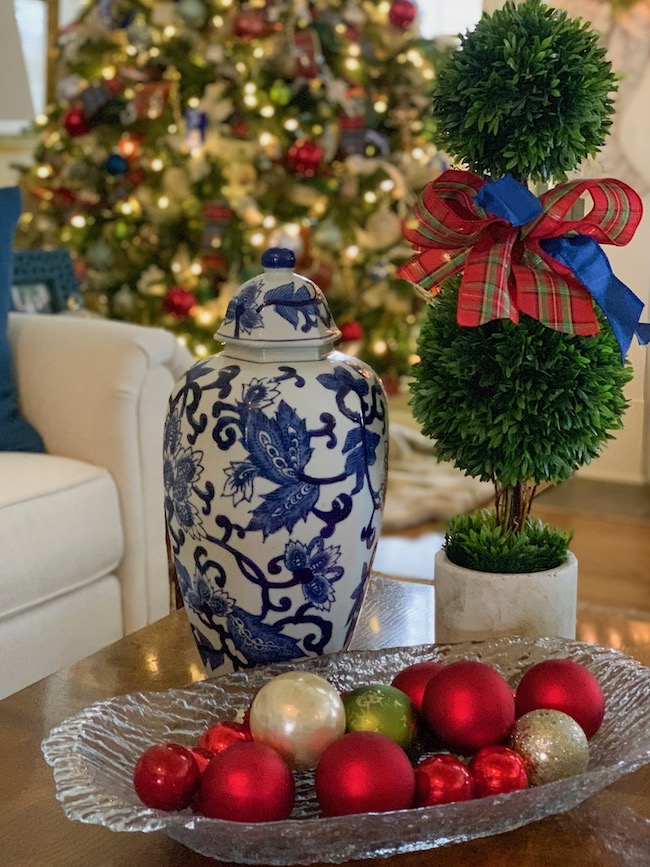 Decor Pieces --Decorative Balls in Bowls