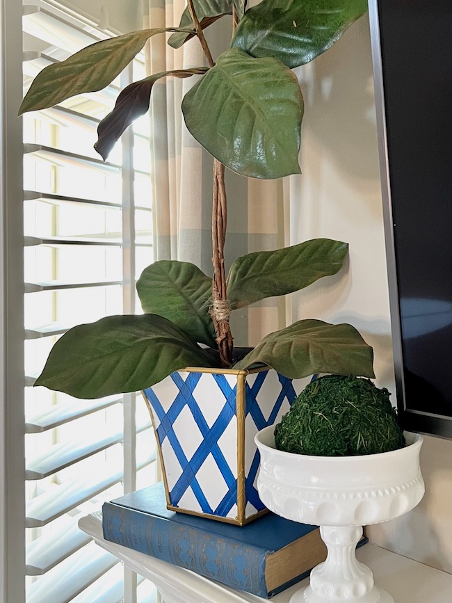 Hand-Painted Tole Cachepots with Blue and White Trellis Pattern DIY