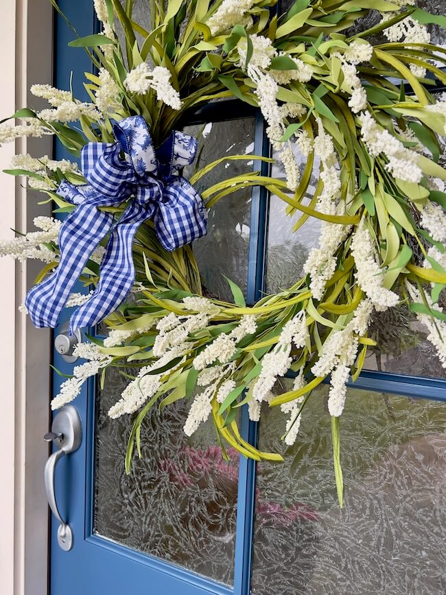 Summer Ideas for Small Porch Decor with Summer Wreath