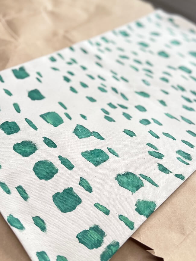 Green Spotted Summer Throw Pillow DIY