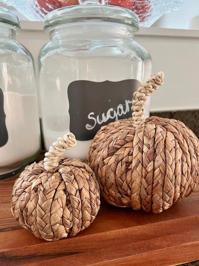 Decorating with braided pumpkins in the kitchen