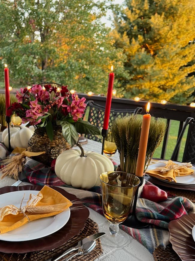 outdoor table set for Thanksgiving