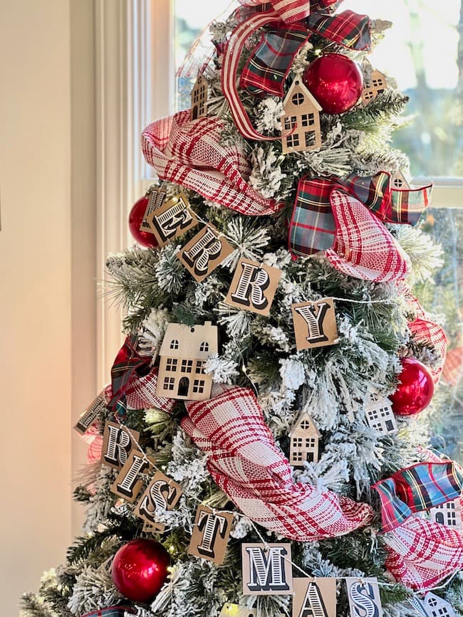 Kitchen Christmas tree