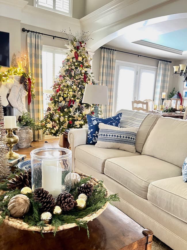 Classic Christmas Decor Christmas Home Tour in the Living Room