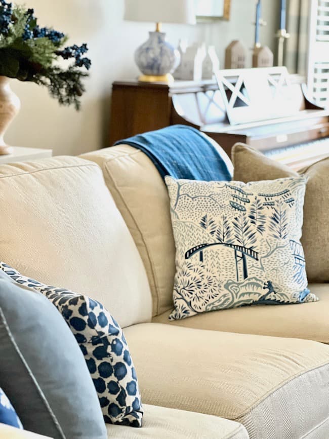 blue and white throw pillows