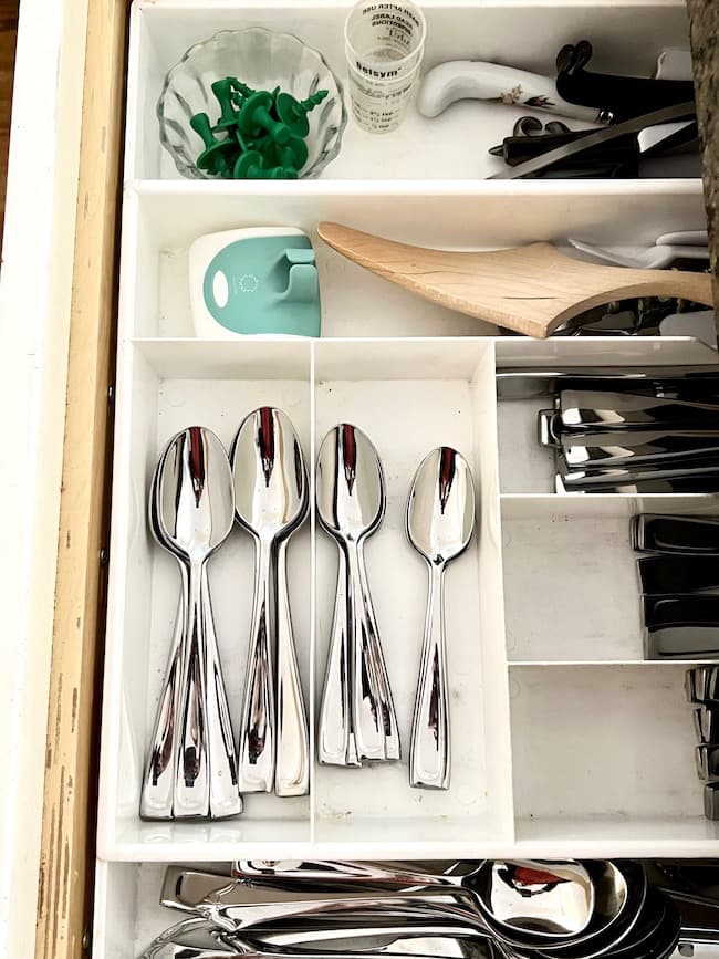 Utensil drawer organizer to declutter your kitchen drawers