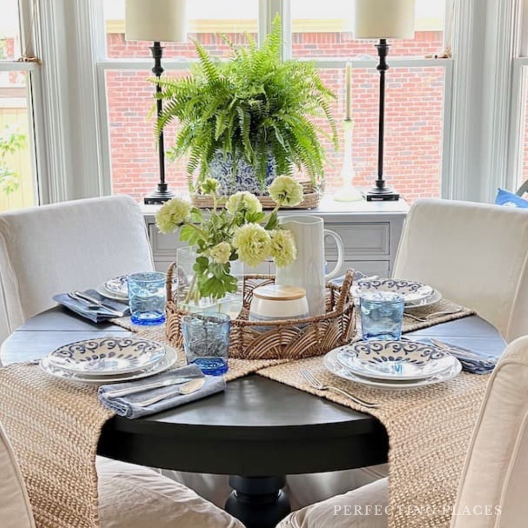 Gorgeous Round Table Centerpiece Ideas for Summer