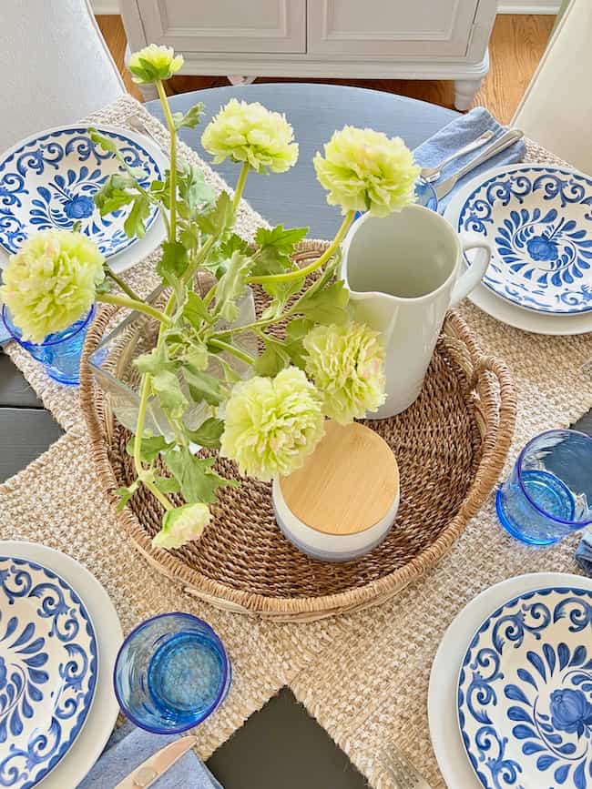 Round Table Runner Ideas with Two Jute Criss-Crossing Table runners