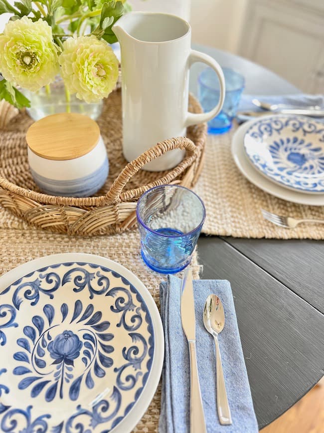 Summer Table Centerpiece with blue and white dishes and natural fiber linens