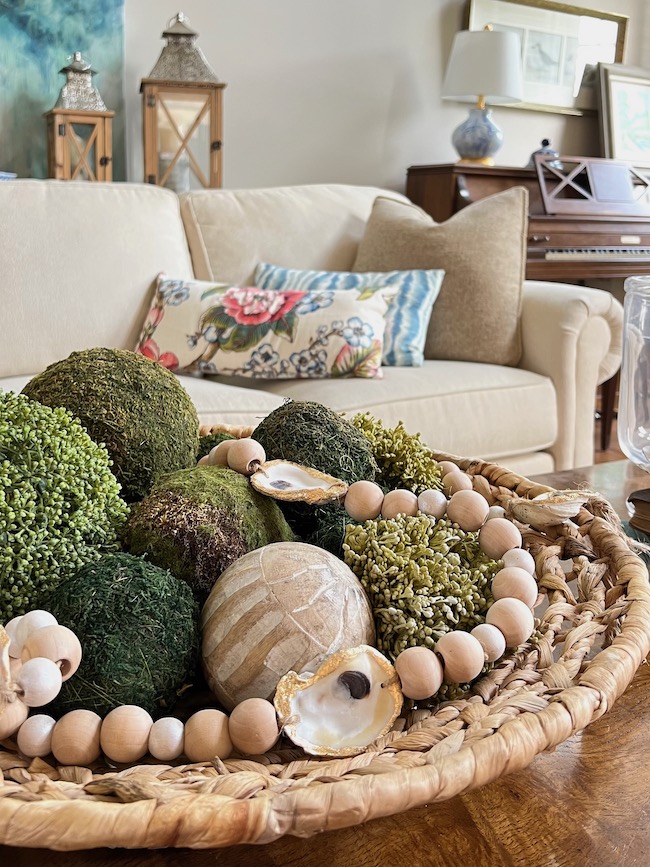 Seashell Decor Ideas: Decorating Baskets and Making Seashell Flowers