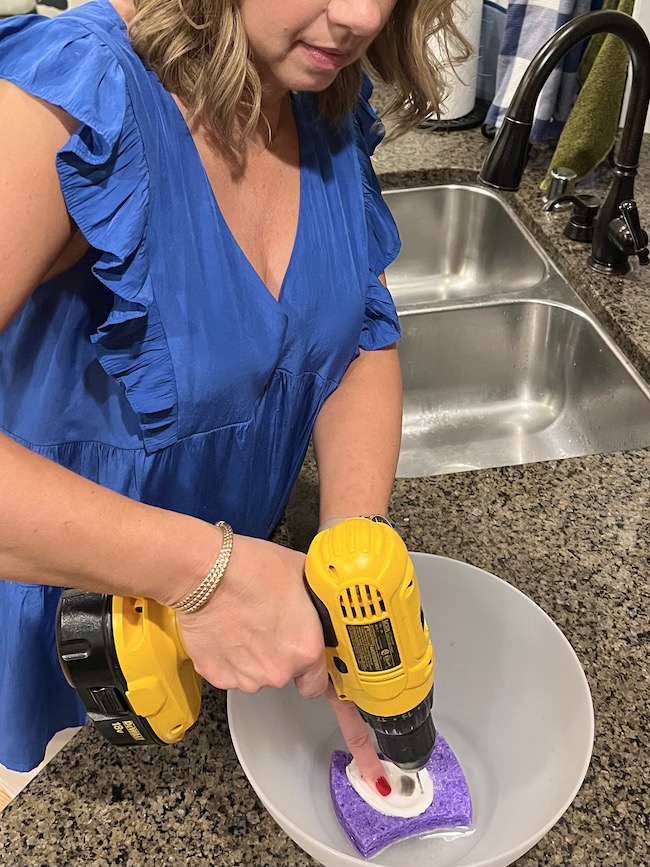 Drilling holes in oyster shells