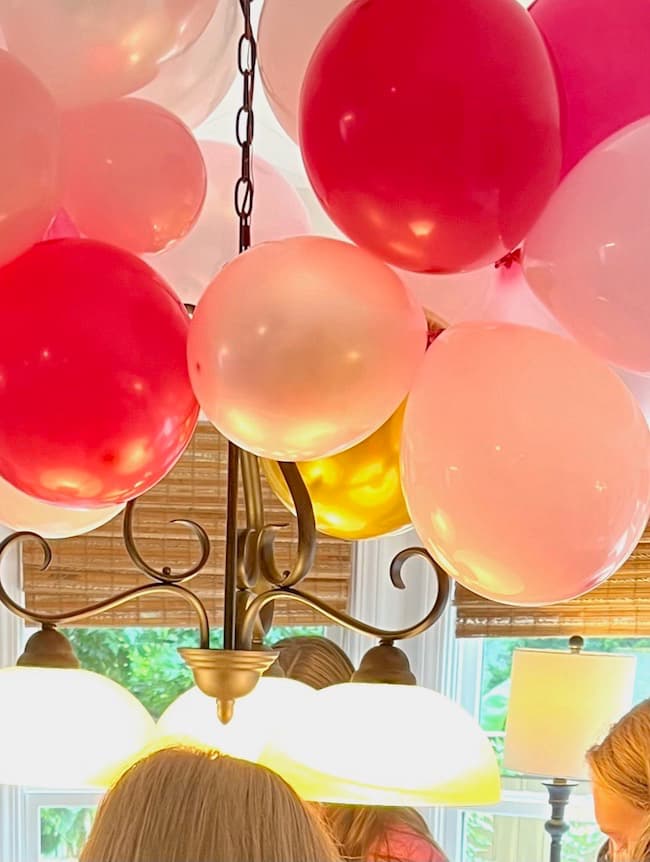 Balloon chandelier decor