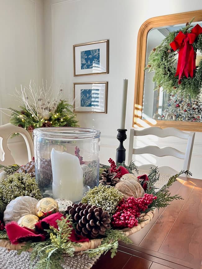 Classic Christmas Decor in the Dining room in Christmas home tour