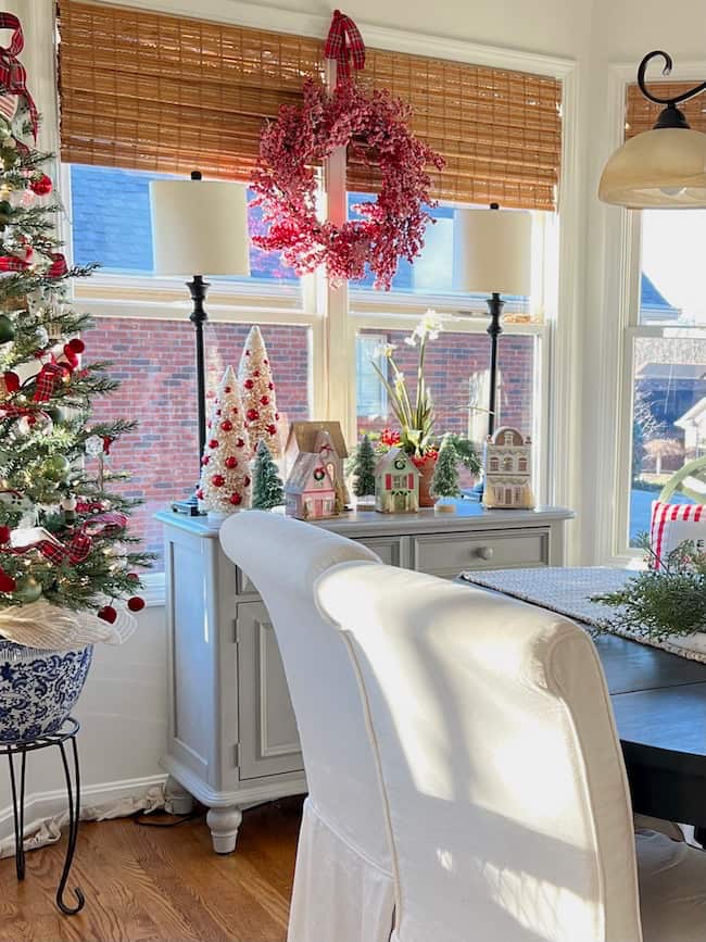 Classic Christmas Kitchen decor