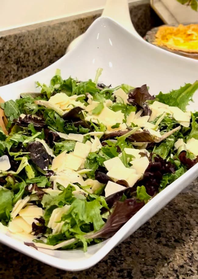 Green salad with Lemon Vinaigrette Dressing